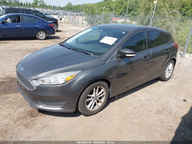 Ford FOCUS SE 2015 1FADP3K21FL325833 Image 2