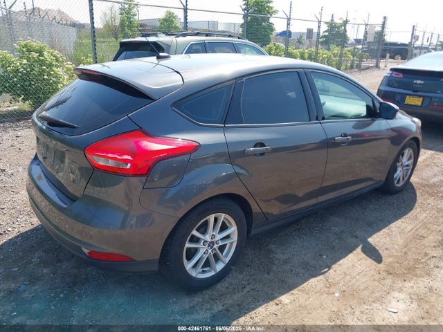 Ford FOCUS SE 2015 1FADP3K21FL325833 Image 4