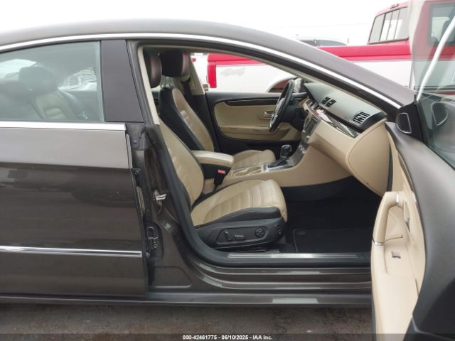 WVWGU7AN1EE518912 Volkswagen 2014