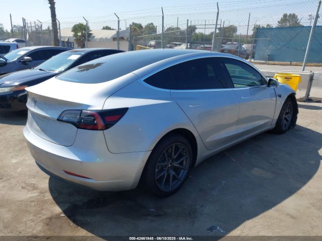 2018 TESLA MODEL 3 5YJ3E1EA8JF078535 Photo 3