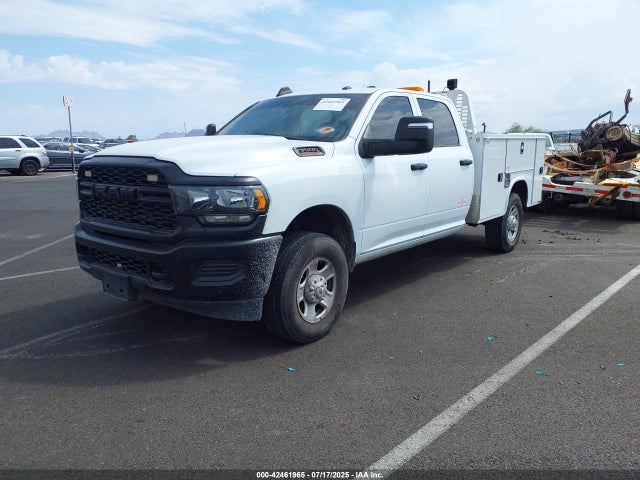 3C63R3GJ6PG541764 RAM 3500 Tradesman 4x4 8&#039; Box