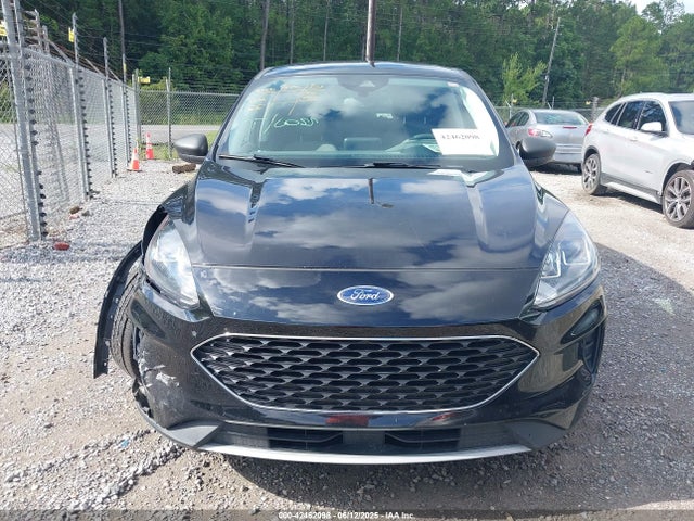 1FMCU9G6XNUB22778 Ford ESCAPE SE