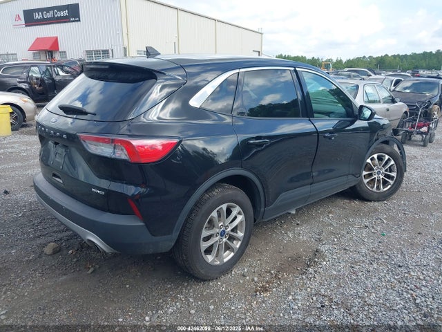 1FMCU9G6XNUB22778 Ford ESCAPE SE