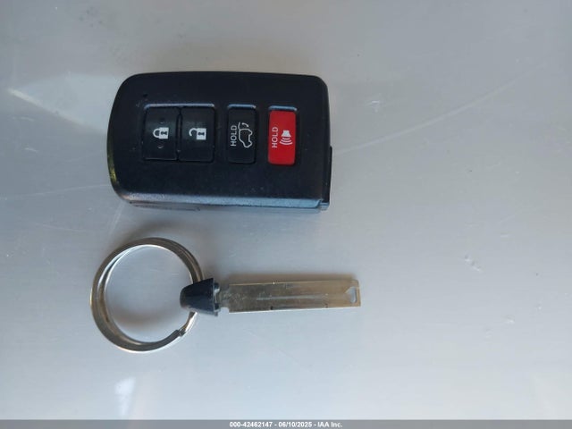 Toyota 2ar-fe 2018 JTMRFREV6JJ206577 Image 11