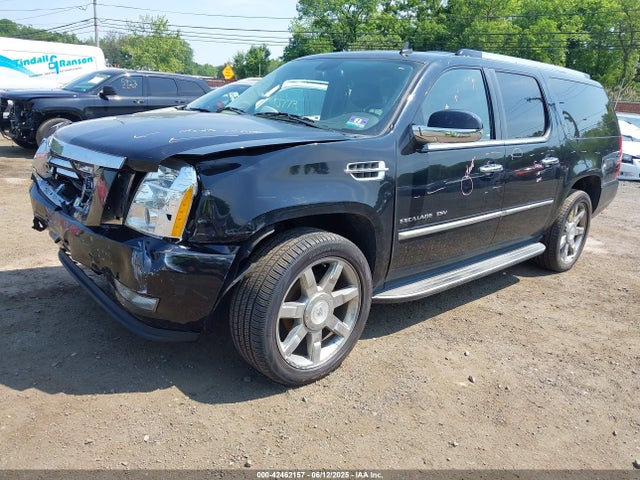 2011 CADILLAC ESCALADE ESV 1GYS4HEFXBR198426 Photo 1
