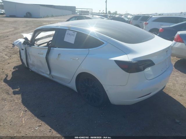2018 TESLA MODEL 3 5YJ3E1EA0JF047926 Photo 2