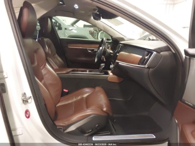 2018 VOLVO S90 LVY992ML8JP033620 Photo 4