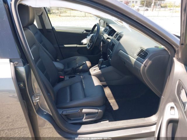 2017 VOLKSWAGEN JETTA 3VWDB7AJ1HM366874 Photo 4