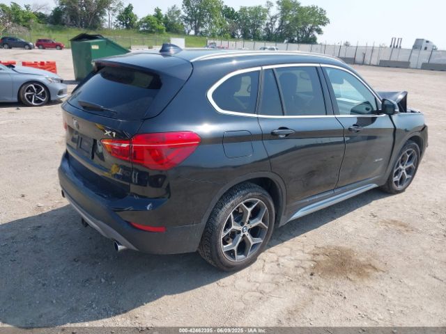 2018 BMW X1 WBXHT3C36J5K23930 Photo 3