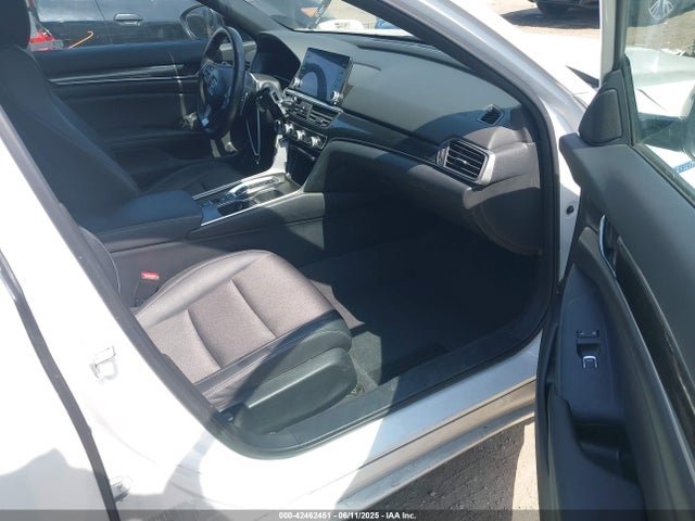 1HGCV3F28NA037261 Honda lfb2