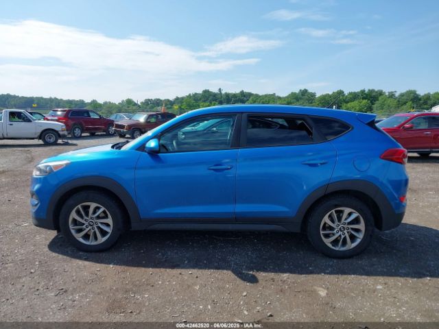 KM8J2CA44JU708646 Hyundai TUCSON SE