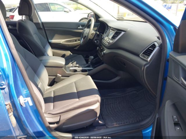 KM8J2CA44JU708646 Hyundai TUCSON SE