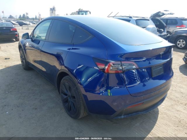 2024 TESLA MODEL Y 7SAYGDED2RF119770 Photo 2