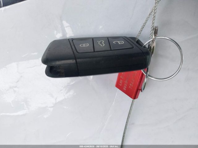 3VWE57BU1KM038656 Volkswagen 1.8 tsi