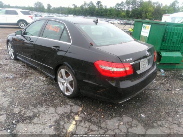 2011 MERCEDES-BENZ E 350 WDDHF5GB1BA499805 Photo 2