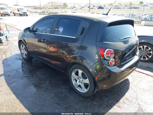 1G1JC6SH3E4132678 Chevrolet Sonic Lt Auto