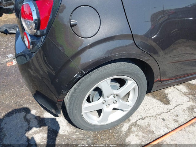 1G1JC6SH3E4132678 Chevrolet Sonic Lt Auto
