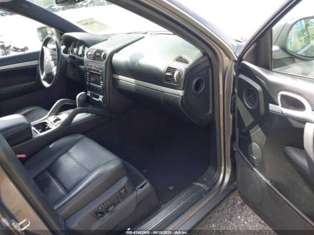 2010 PORSCHE CAYENNE WP1AB2AP3ALA50802 Photo 4