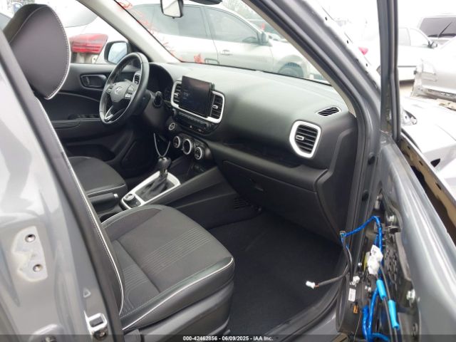 2022 HYUNDAI VENUE KMHRC8A34NU138304 Photo 4
