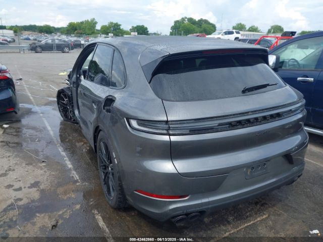 2025 PORSCHE CAYENNE WP1AM2AY7SDA27408 Photo 2