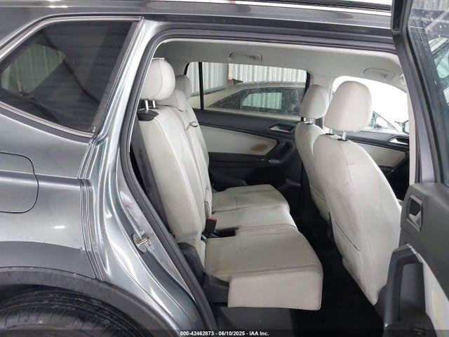 Volkswagen Tiguan 2018 3VV3B7AX7JM222398 Image 8