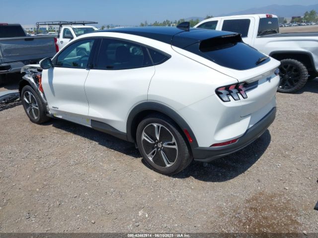2021 FORD MUSTANG MACH-E 3FMTK1RM1MMA49774 Photo 2