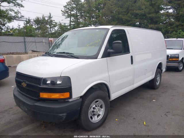 1GCWGAF72N1142965 Chevrolet Express Cargo Rwd 2500 Regular Wheelbase Wt