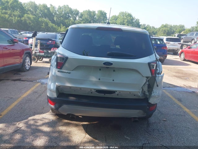 1FMCU9GD9HUA29351 Ford ESCAPE SE
