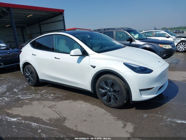 2024 TESLA MODEL Y 7SAYGDEE7RF202104 Photo 0
