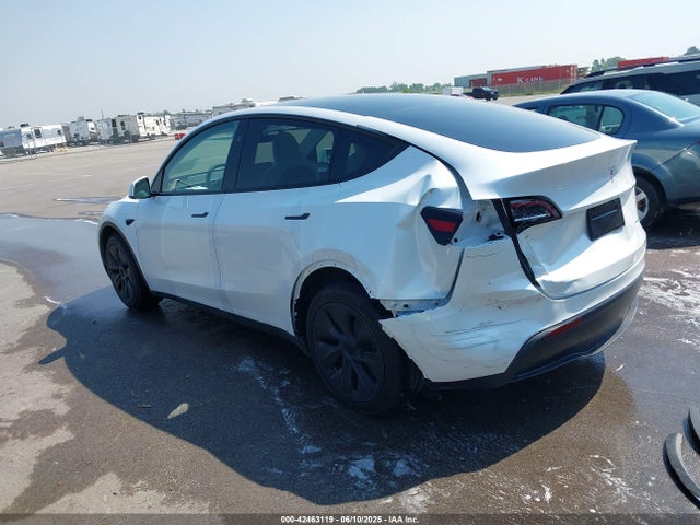 2024 TESLA MODEL Y 7SAYGDEE7RF202104 Photo 2