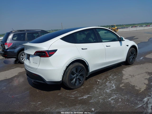 2024 TESLA MODEL Y 7SAYGDEE7RF202104 Photo 3