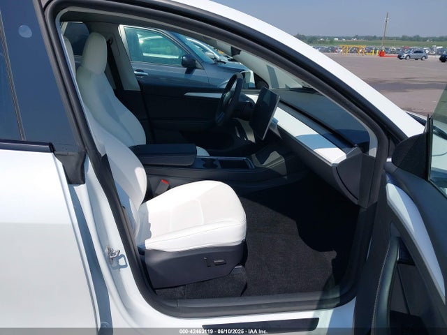 2024 TESLA MODEL Y 7SAYGDEE7RF202104 Photo 4