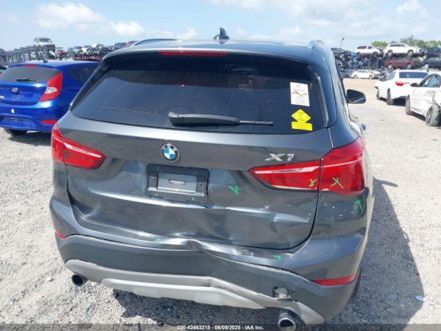 2018 BMW X1 WBXHT3C38J5F88807 Photo 5