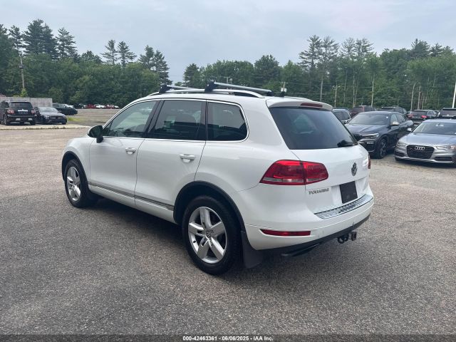 2013 VOLKSWAGEN TOUAREG WVGEF9BP3DD005660 Photo 2