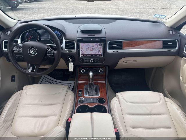 2013 VOLKSWAGEN TOUAREG WVGEF9BP3DD005660 Photo 5