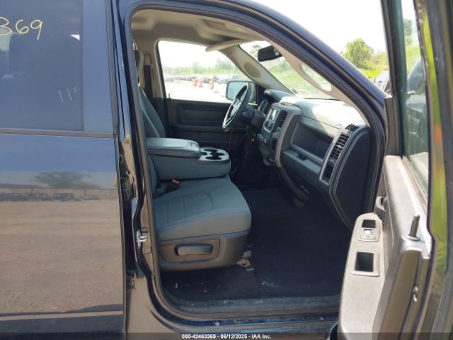 2019 RAM 1500 CLASSIC 1C6RR7FG4KS624571 Photo 4