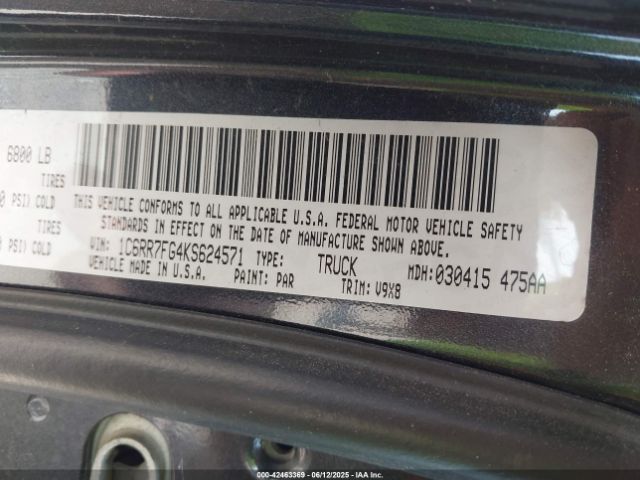 2019 RAM 1500 CLASSIC 1C6RR7FG4KS624571 Photo 8