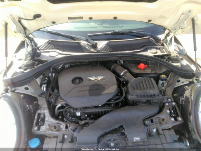 2016 MINI CLUBMAN WMWLN5C53G2B34986 Photo 9