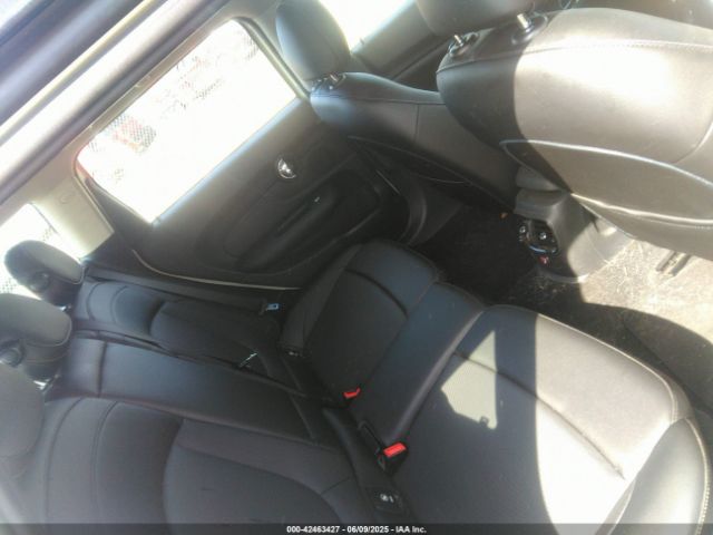 2016 MINI CLUBMAN WMWLN5C53G2B34986 Photo 7