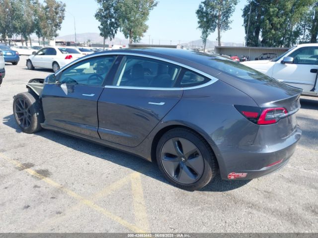2018 TESLA MODEL 3 5YJ3E1EA2JF039262 Photo 2