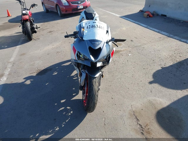 JKBZXJK18SA007800 Kawasaki Ninja Zx-6r