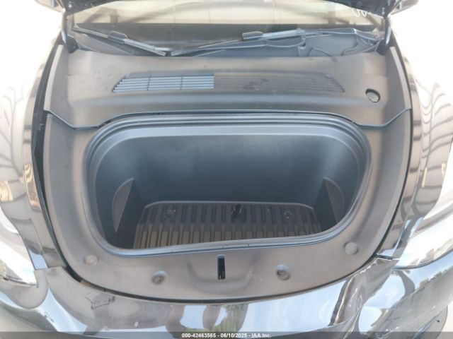 5YJYGDEF8MF140887 Tesla 2021