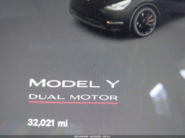 5YJYGDEF8MF140887 Tesla 2021