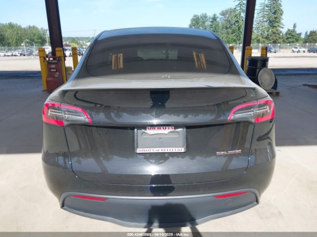 5YJYGDEF8MF140887 Tesla 2021
