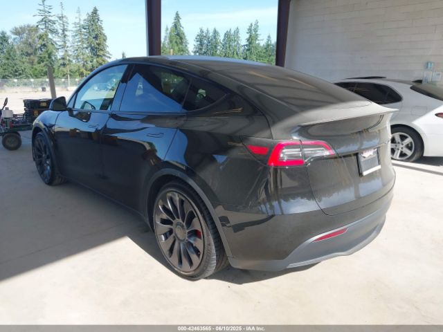 5YJYGDEF8MF140887 Tesla 2021