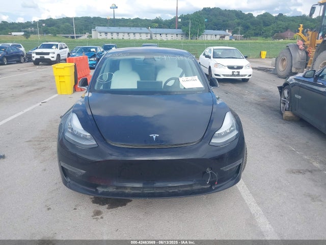 Tesla MODEL 3 2018 5YJ3E1EB5JF100368 Image 11