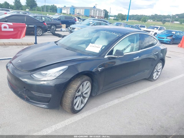 Tesla MODEL 3 2018 5YJ3E1EB5JF100368 Image 2