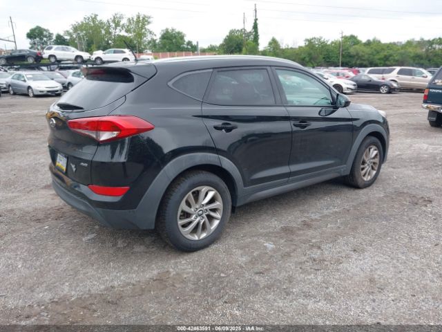 KM8J3CA45GU041303 Hyundai TUCSON SE