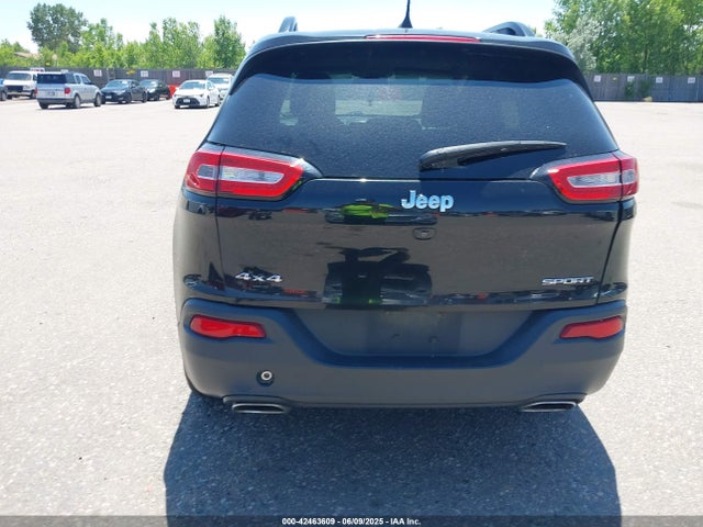 1C4PJMAS4GW268625 Jeep Cherokee Sport