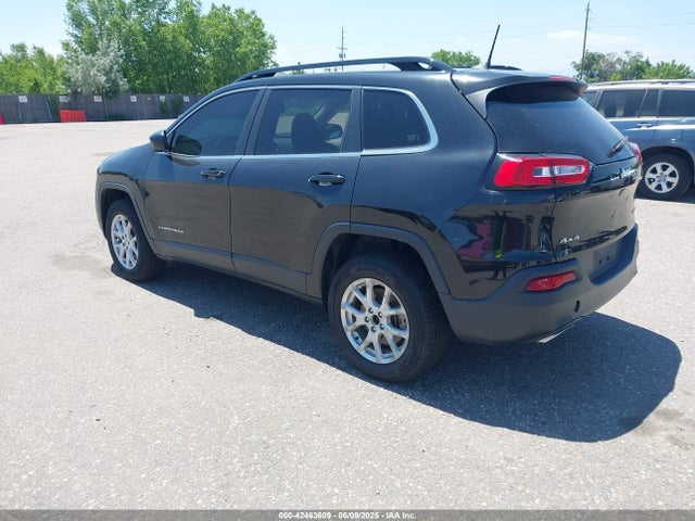 1C4PJMAS4GW268625 Jeep Cherokee Sport